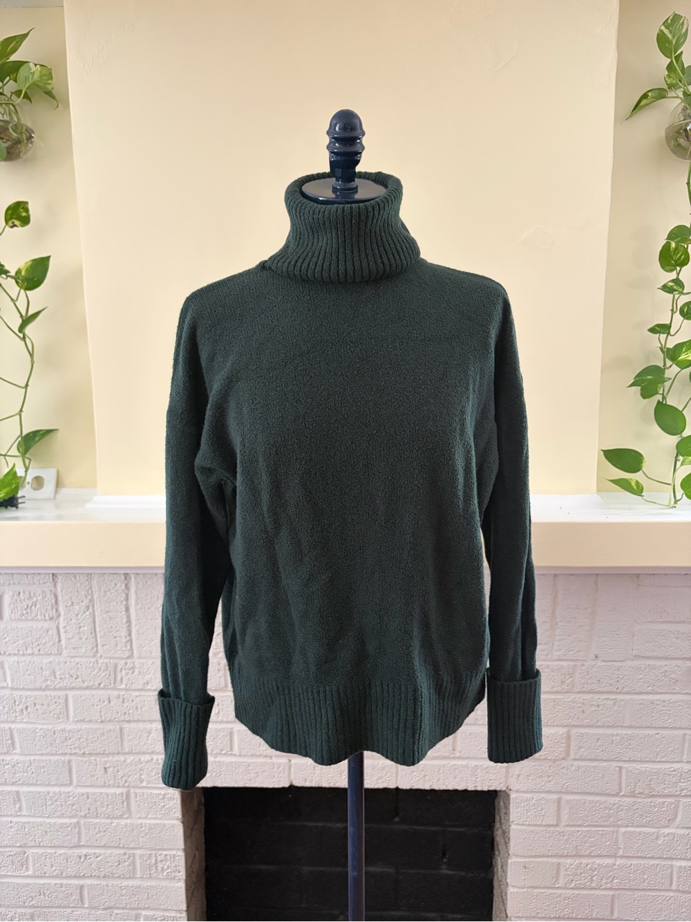 Old Navy Dark Green Turtleneck Sweater